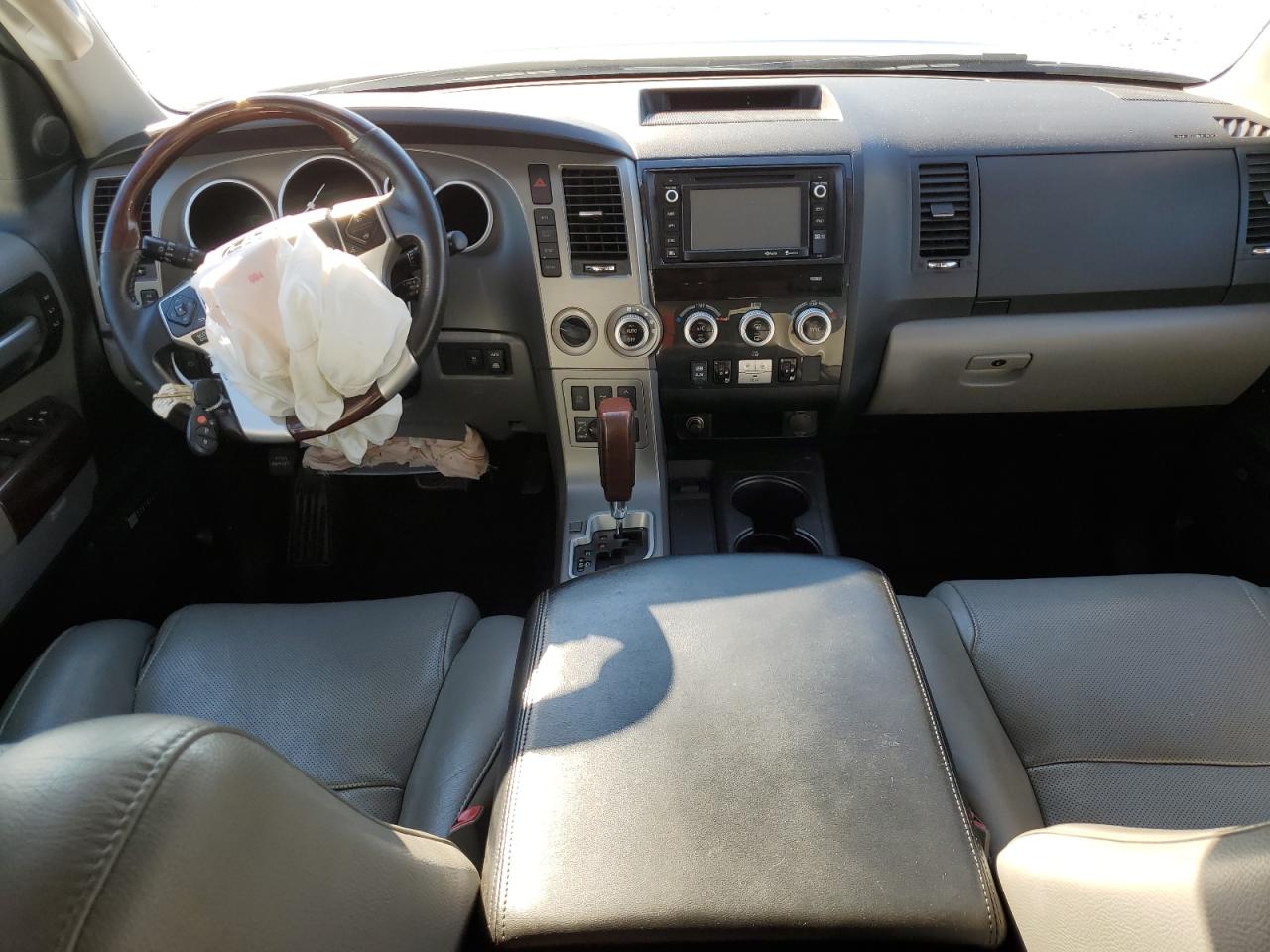 TOYOTA SEQUOIA PLATINUM