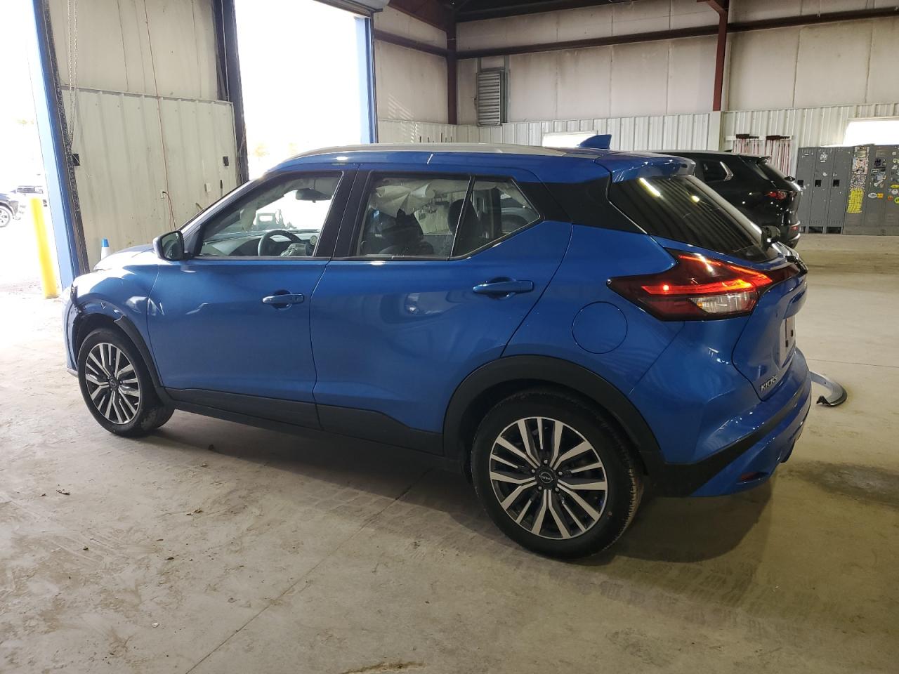 NISSAN KICKS SV