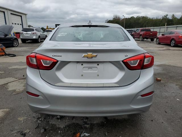 2018 CHEVROLET CRUZE LT - 1G1BE5SM1J7118518
