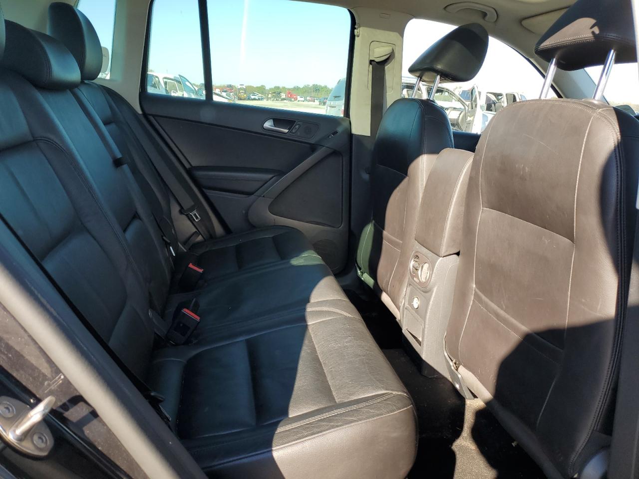 VOLKSWAGEN TIGUAN SPORT