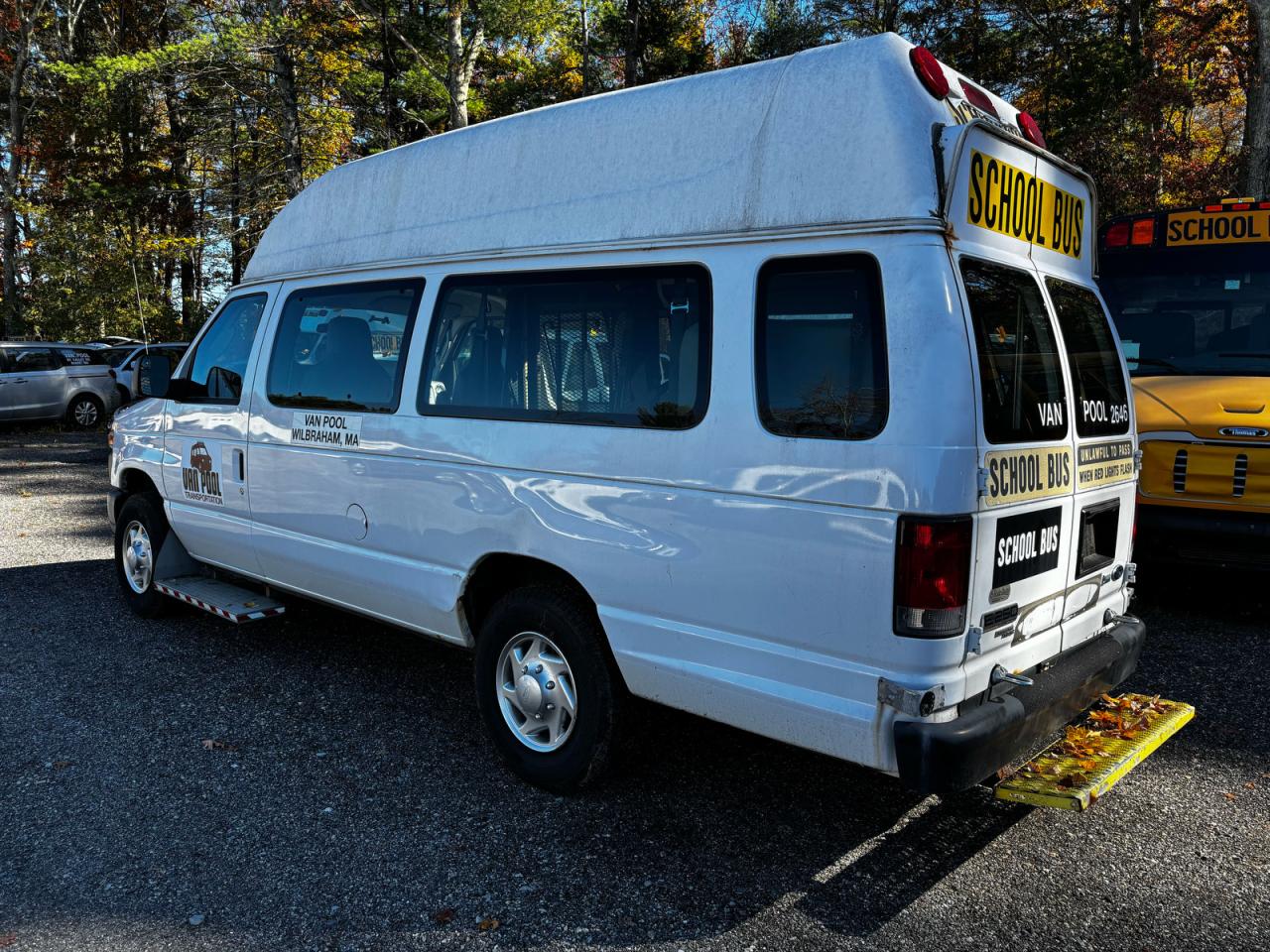 FORD ECONOLINE E250 VAN