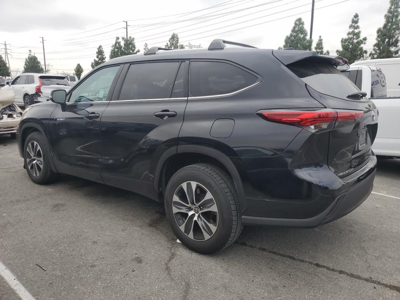 TOYOTA HIGHLANDER HYBRID XLE