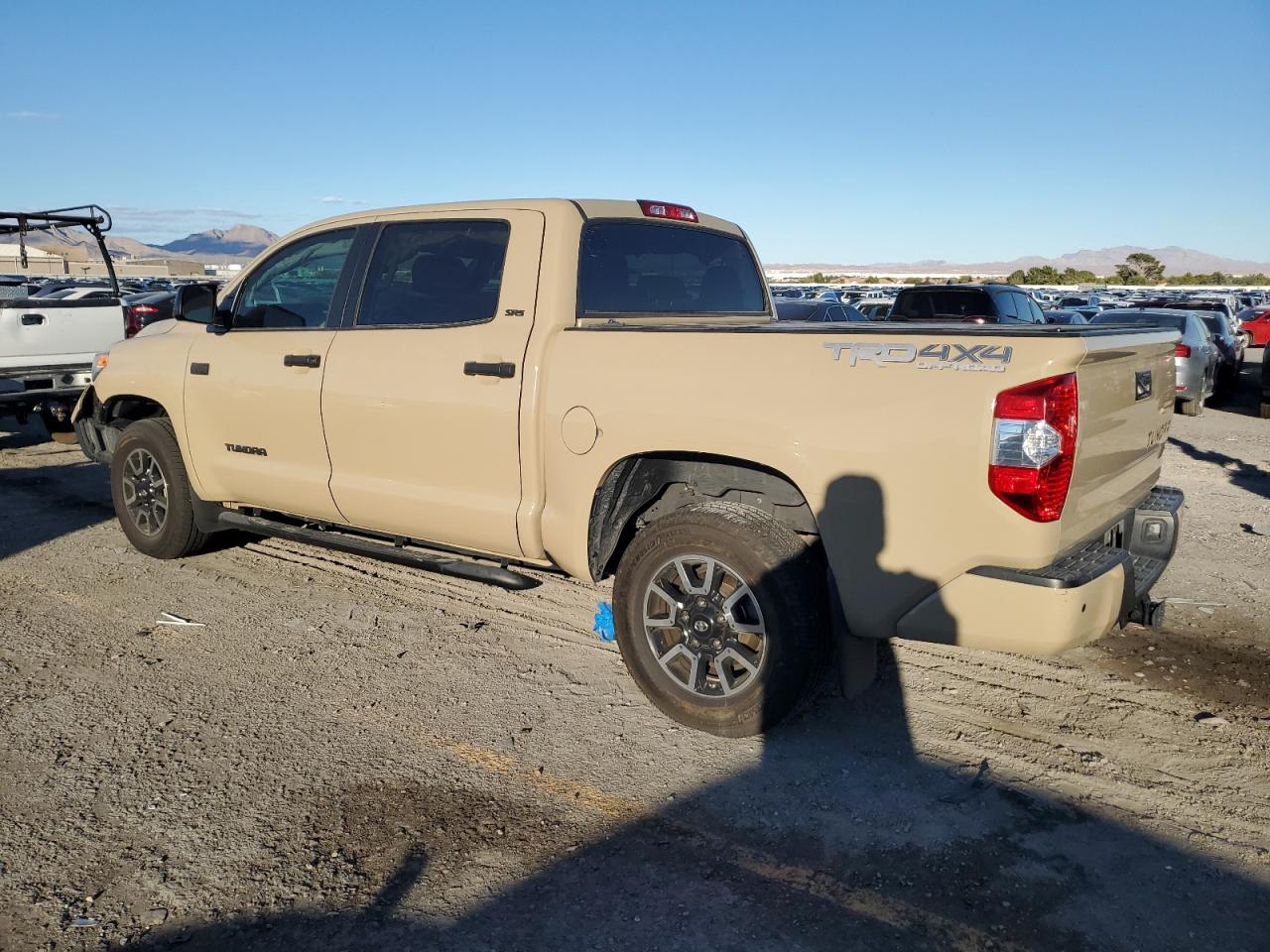 TOYOTA TUNDRA CREWMAX SR5