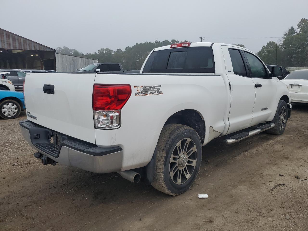 TOYOTA TUNDRA DOUBLE CAB SR5