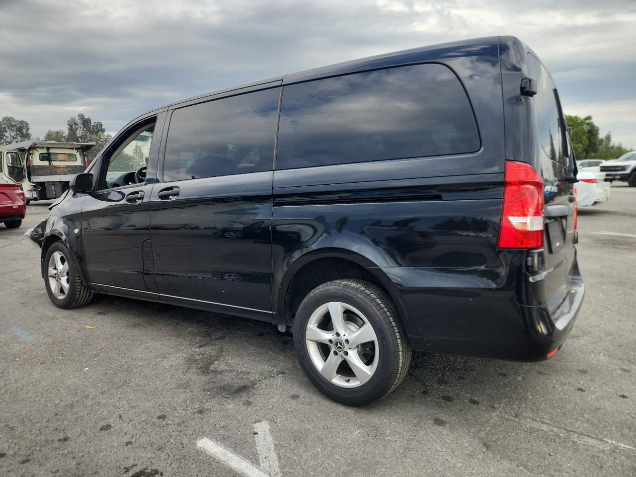 MERCEDES-BENZ METRIS