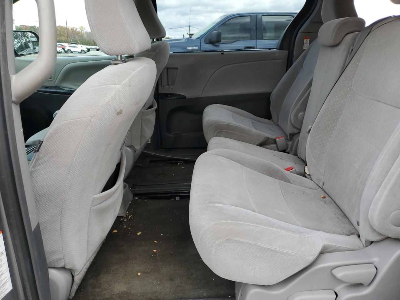 Lot #3285779672 2017 TOYOTA SIENNA LE