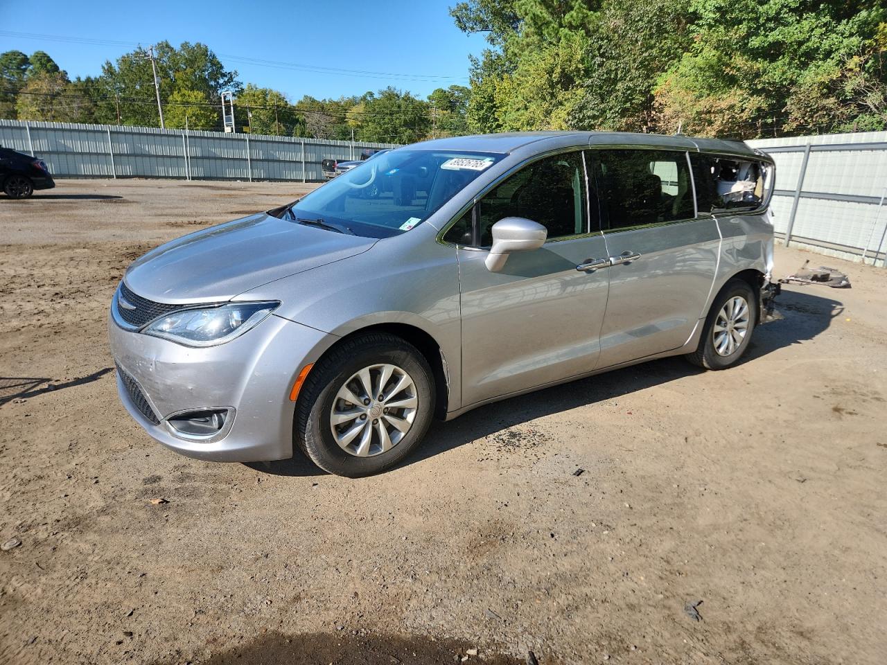 CHRYSLER PACIFICA TOURING PLUS