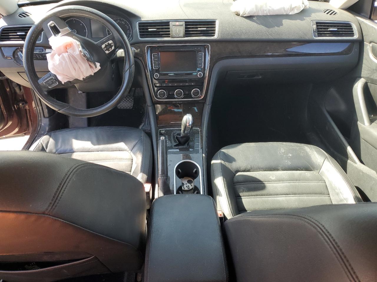 VOLKSWAGEN PASSAT SEL