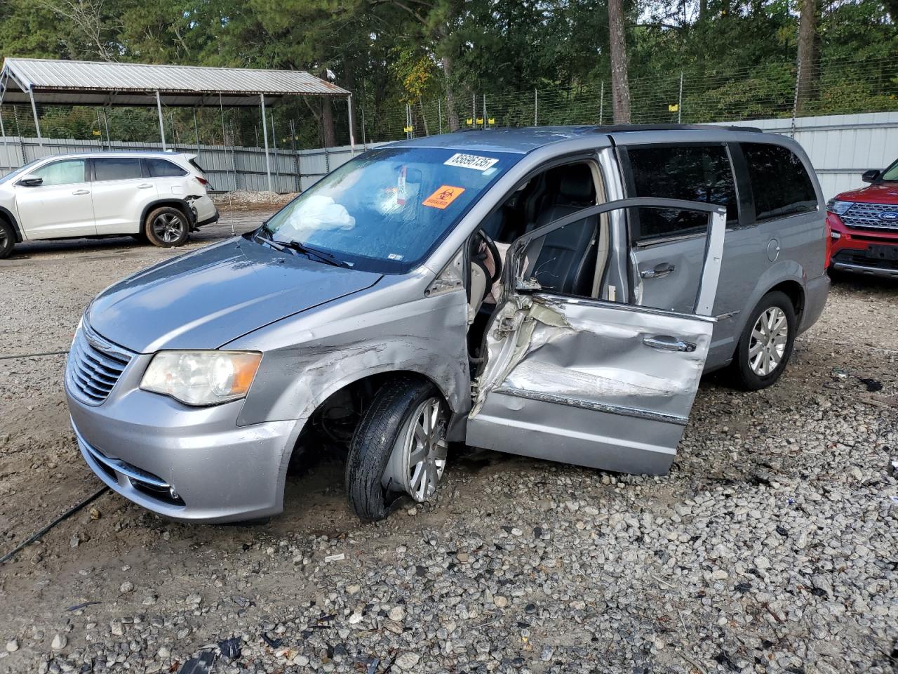 CHRYSLER TOWN & COUNTRY TOURING