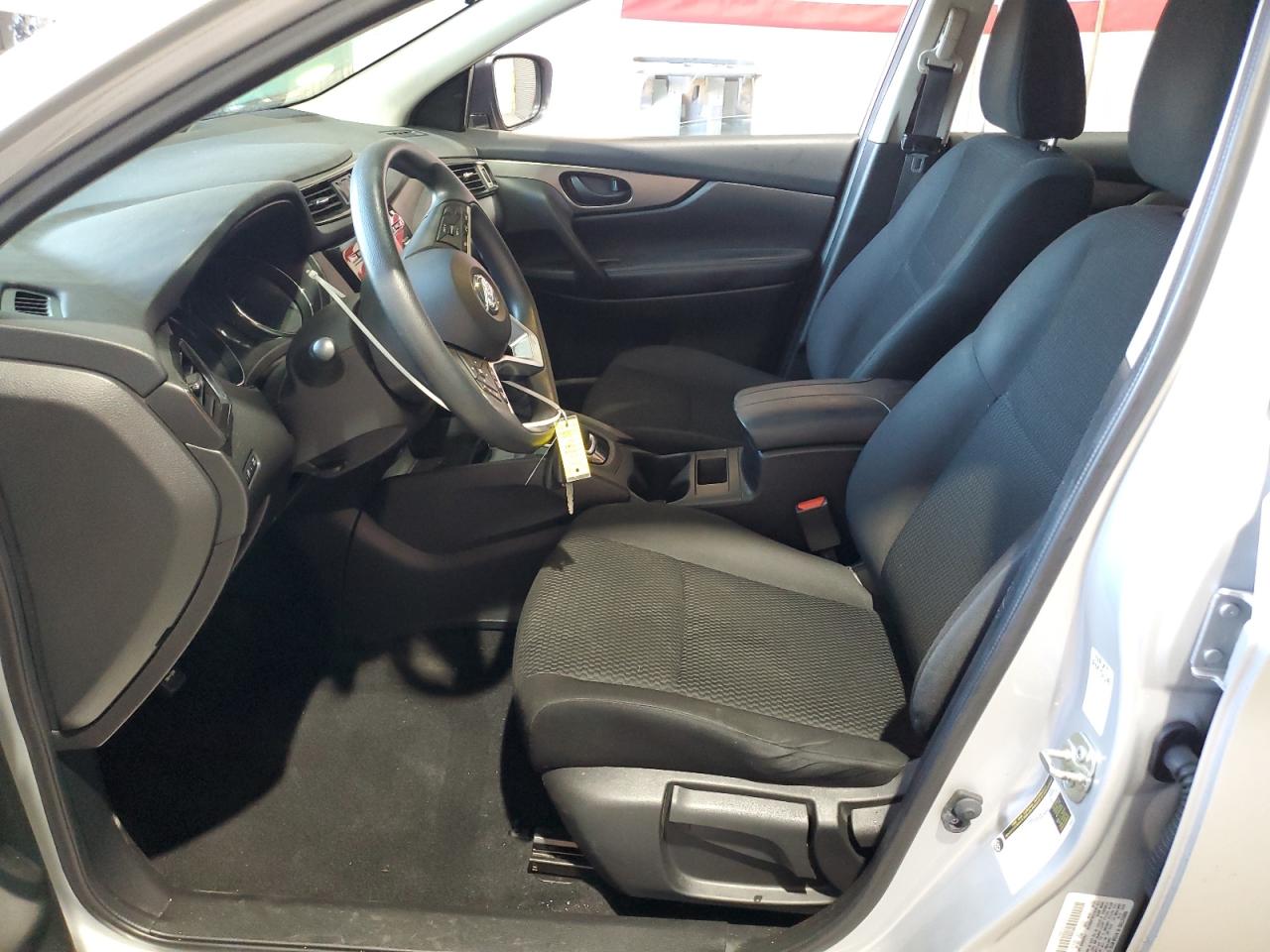 NISSAN ROGUE SPORT S