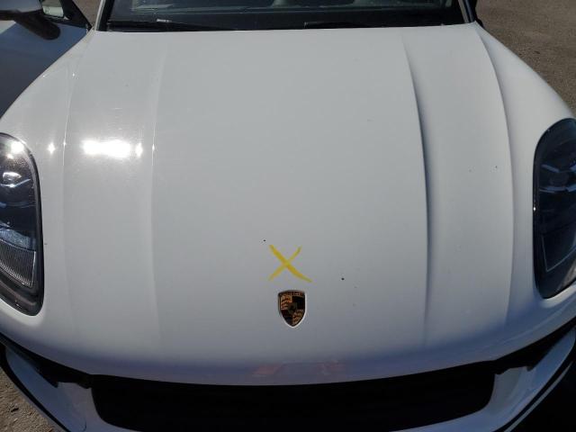 2024 PORSCHE MACAN BASE #3303937693