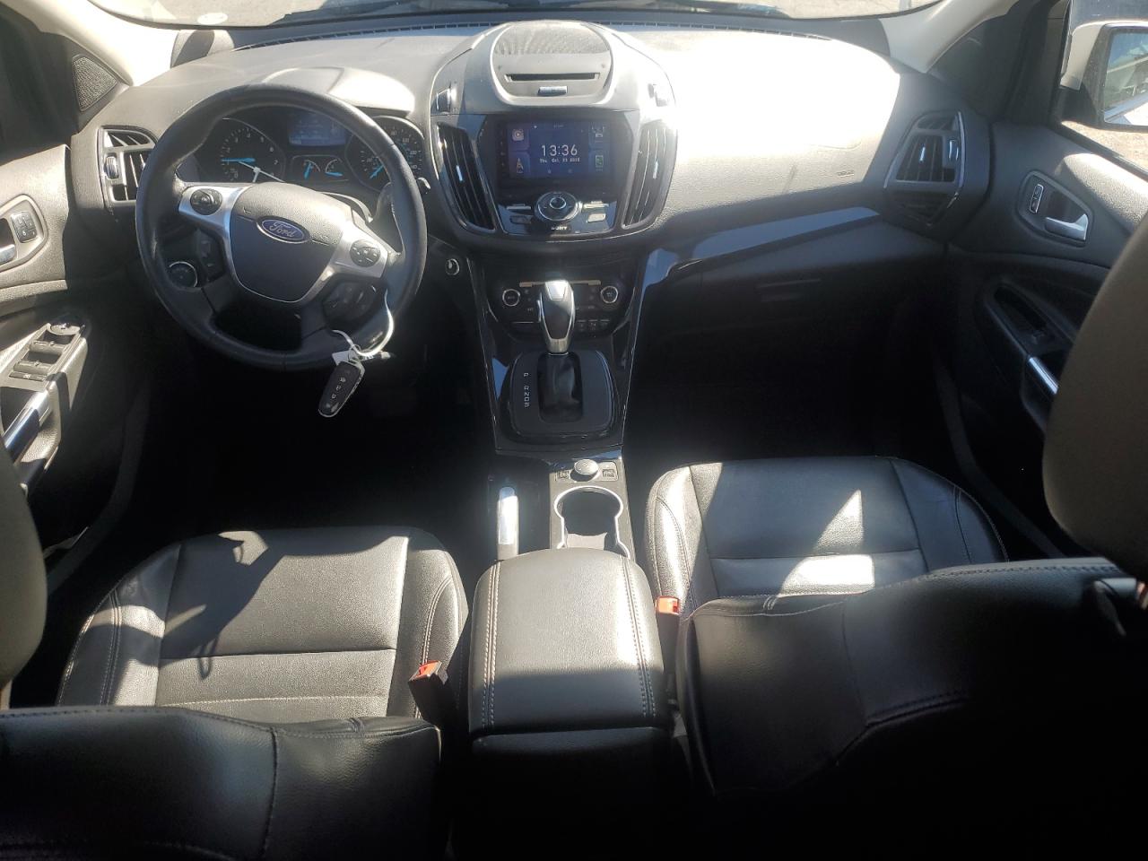 FORD ESCAPE TITANIUM