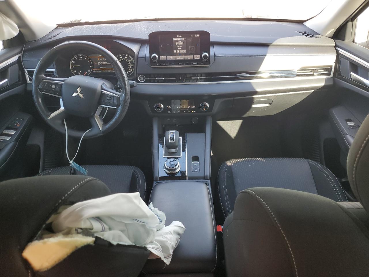 MITSUBISHI OUTLANDER ES