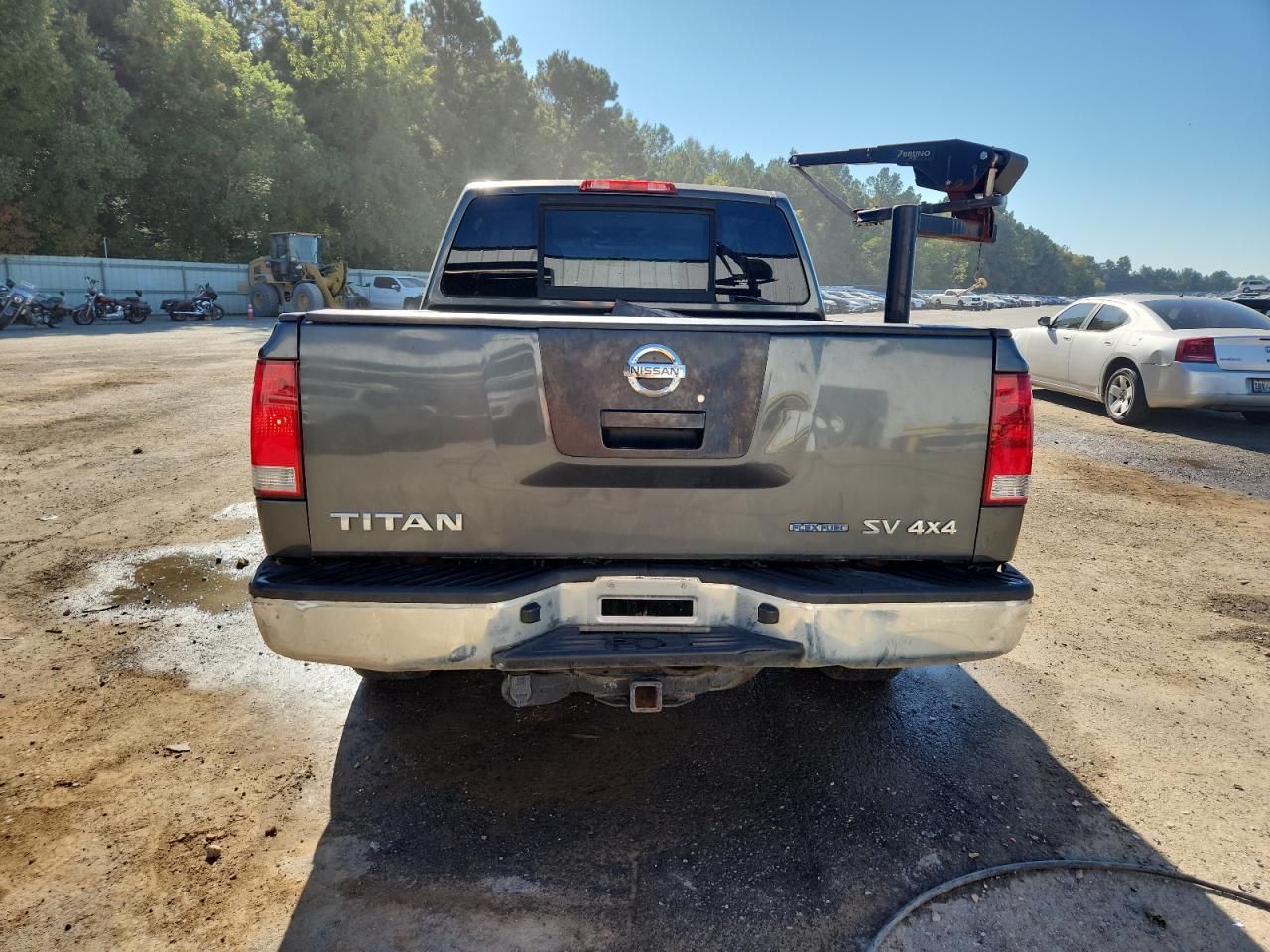 NISSAN TITAN S