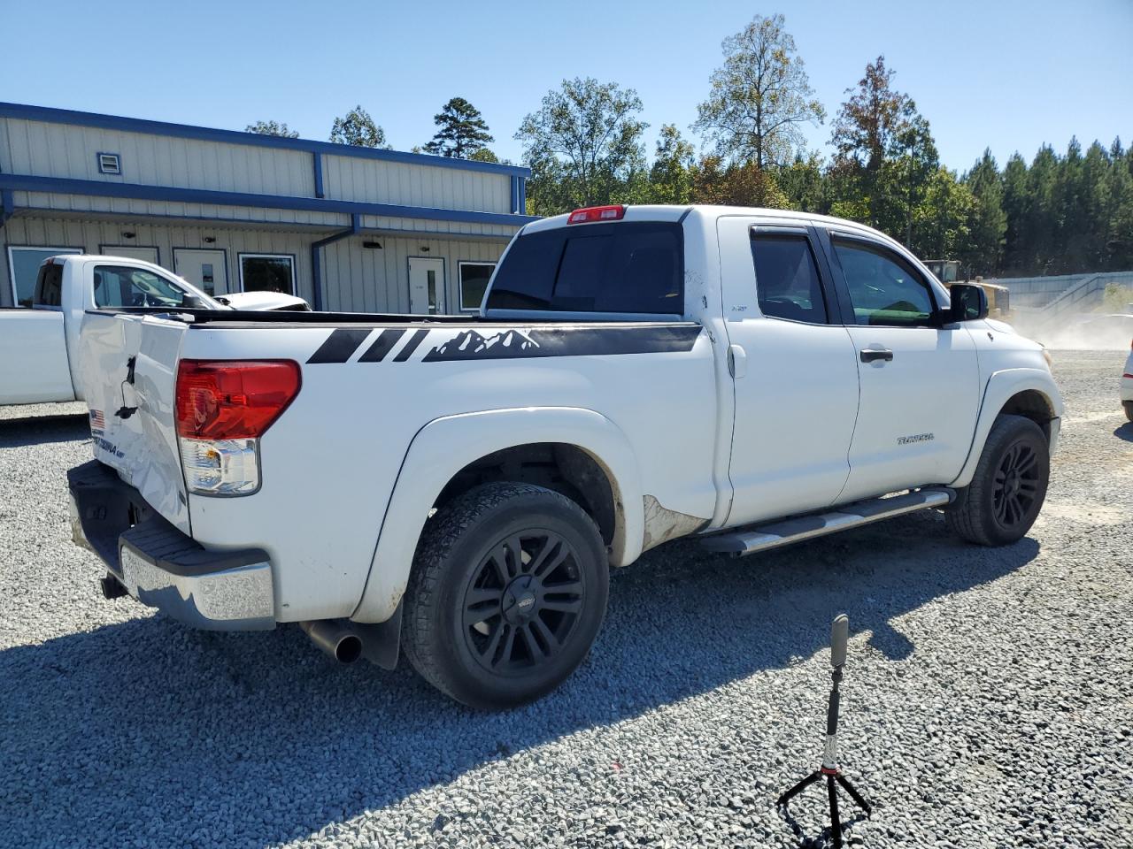 TOYOTA TUNDRA DOUBLE CAB SR5