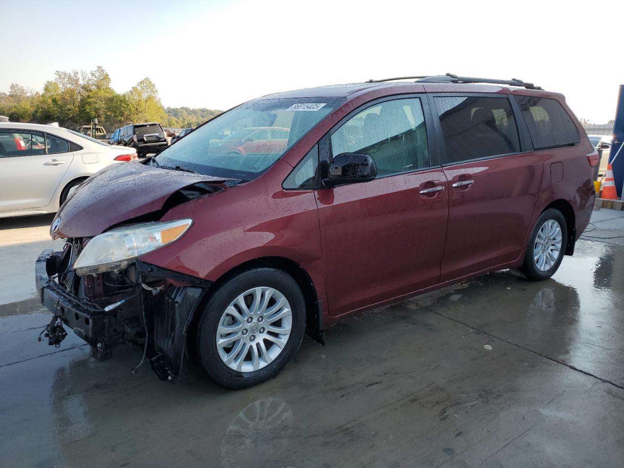Lot #3294688036 2015 TOYOTA SIENNA XLE