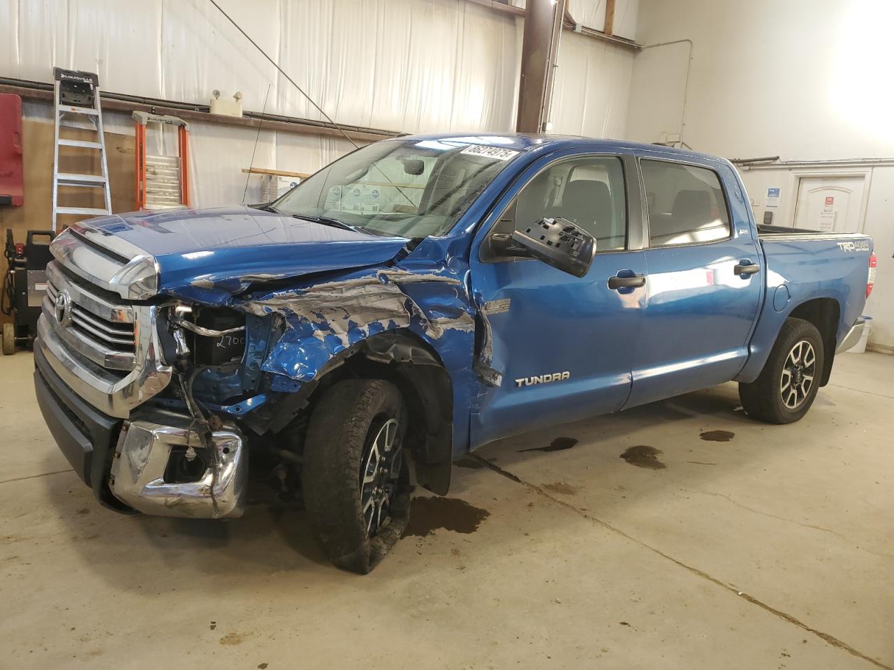 TOYOTA TUNDRA CREWMAX SR5