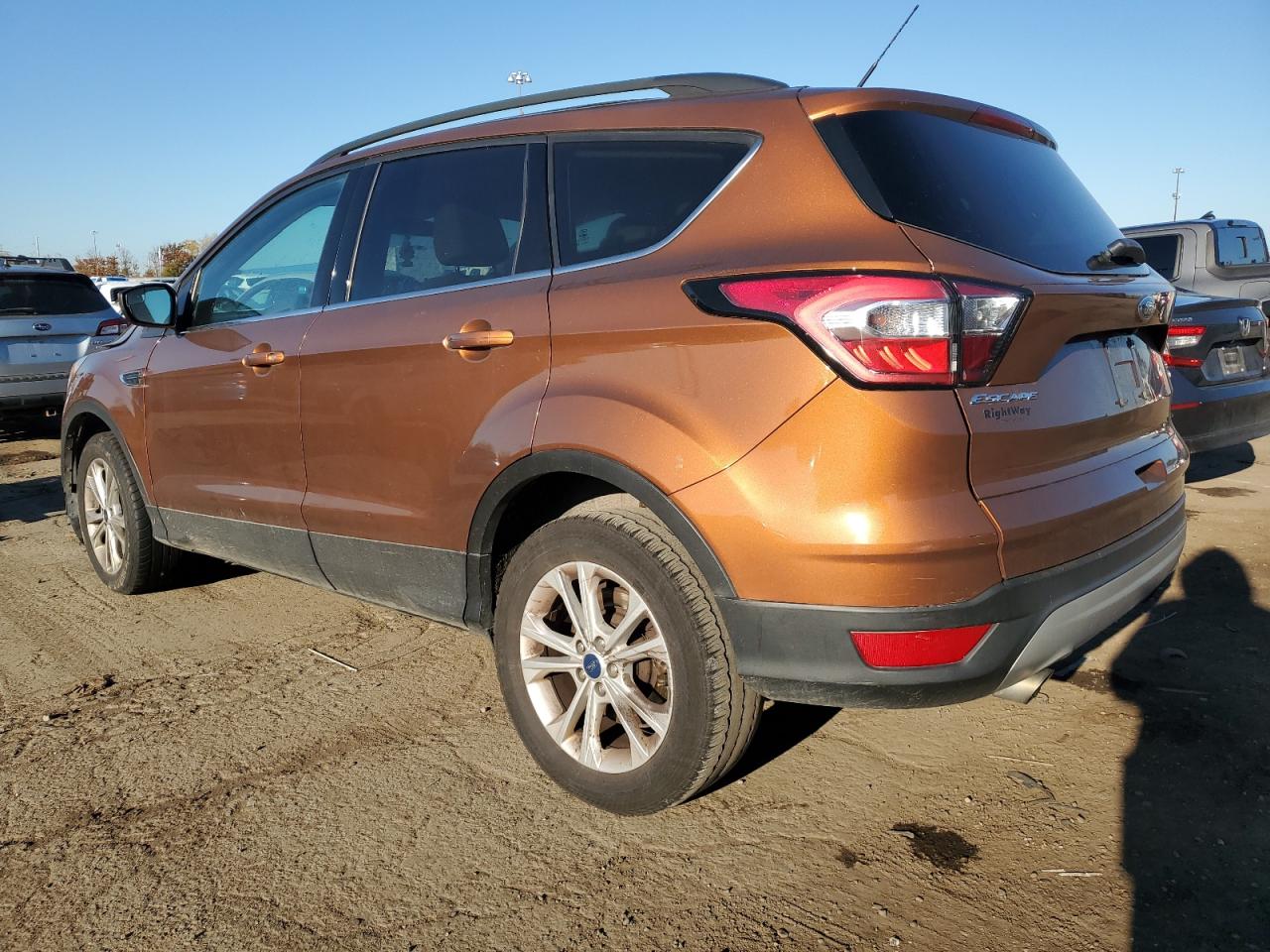 FORD ESCAPE SE