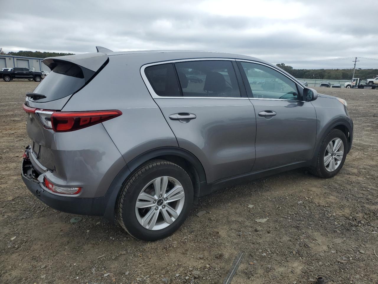 KIA SPORTAGE LX
