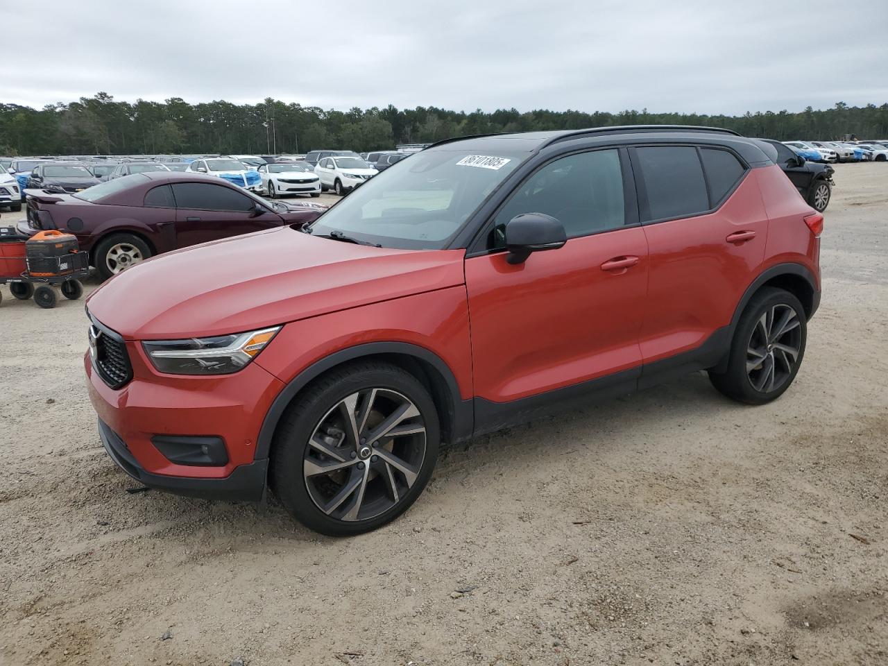 VOLVO XC40 T4 R-DESIGN