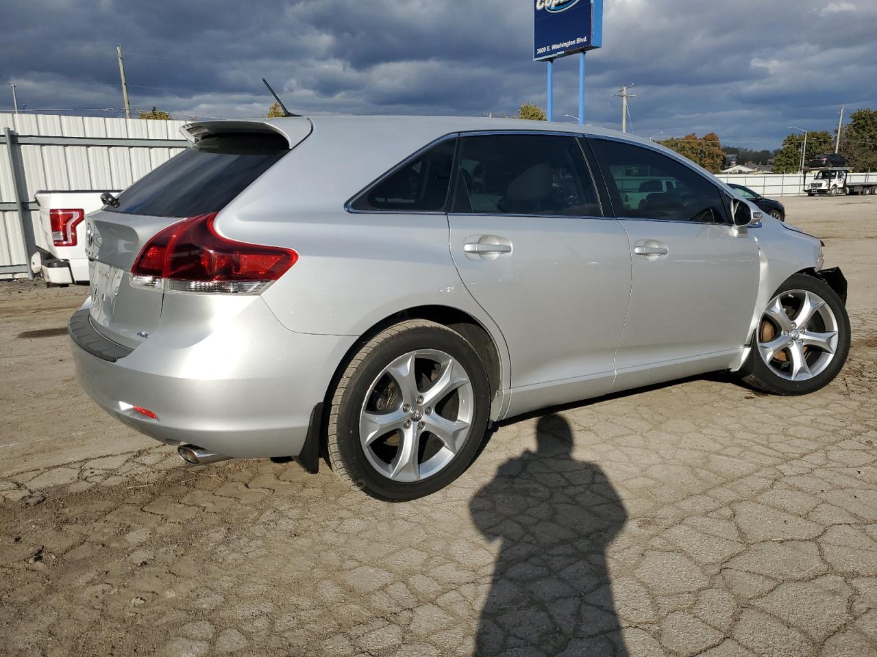 TOYOTA VENZA LE