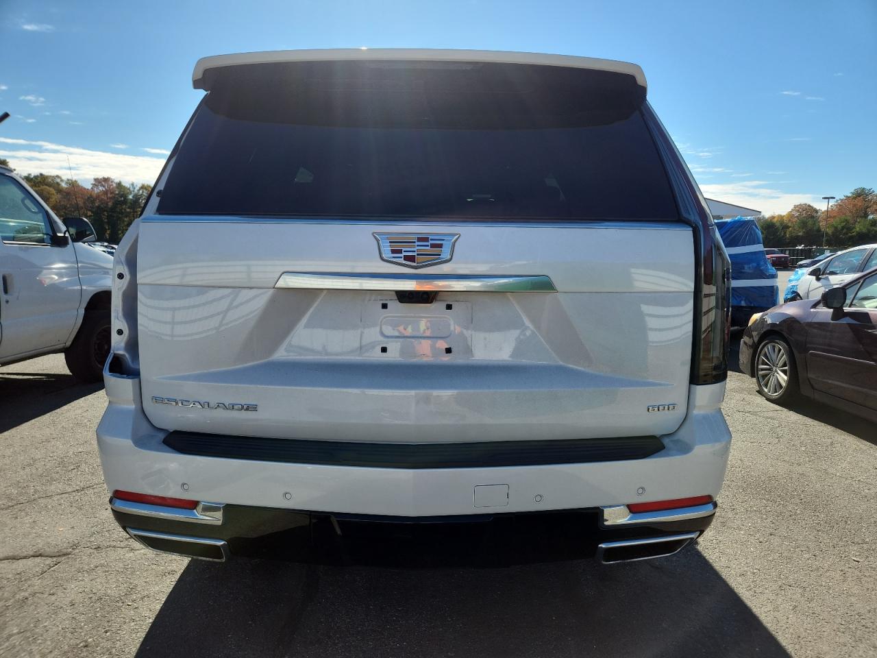 CADILLAC ESCALADE PREMIUM LUXURY