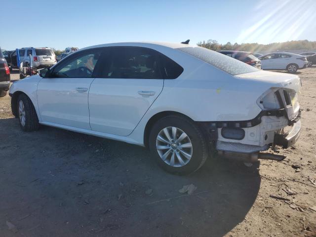 2015 VOLKSWAGEN PASSAT S - 1VWAS7A31FC016177