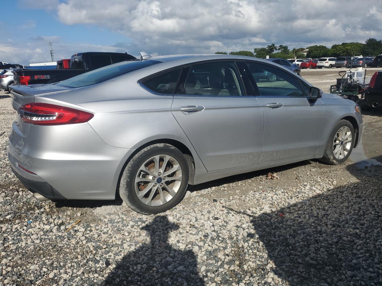FORD FUSION SE