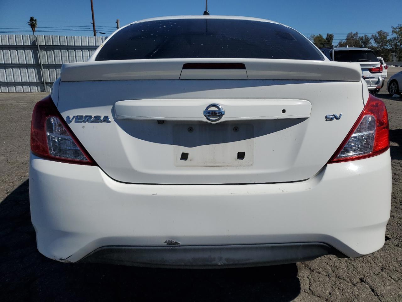 NISSAN VERSA S