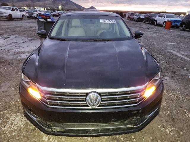 2017 VOLKSWAGEN PASSAT SE - 1VWBT7A30HC034738