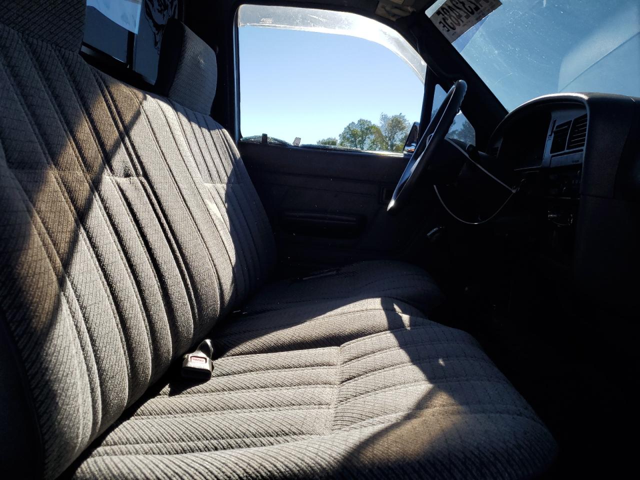 Lot #3266903051 1992 TOYOTA PICKUP 1/2