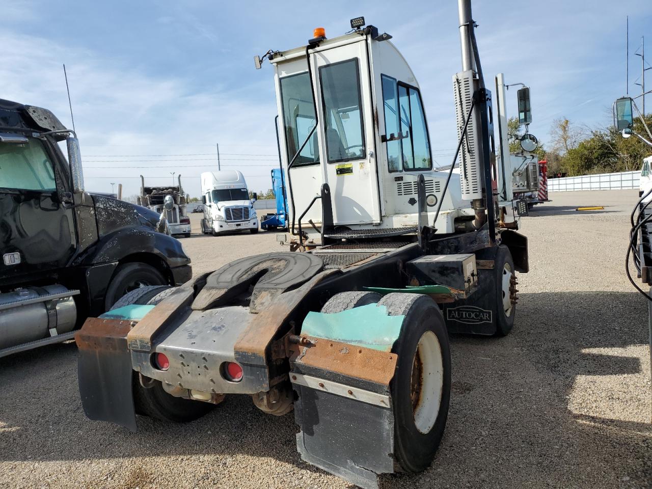 Lot #3291632243 2015 AUTOCAR LLC XSPOTTER