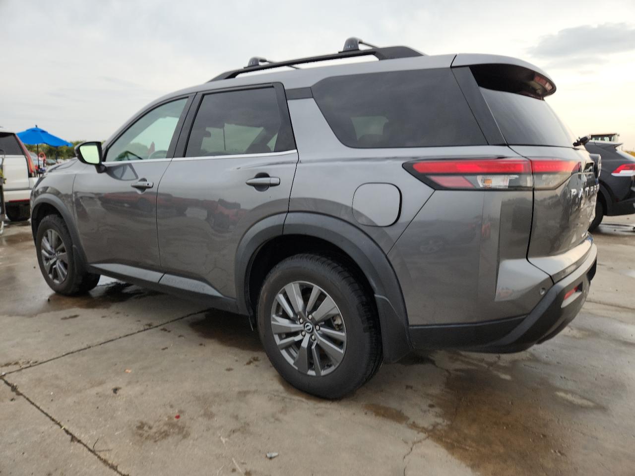 NISSAN PATHFINDER SV