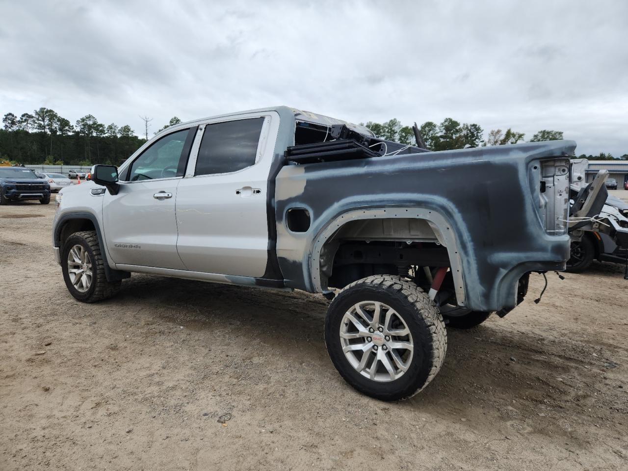 GMC SIERRA K1500 SLT