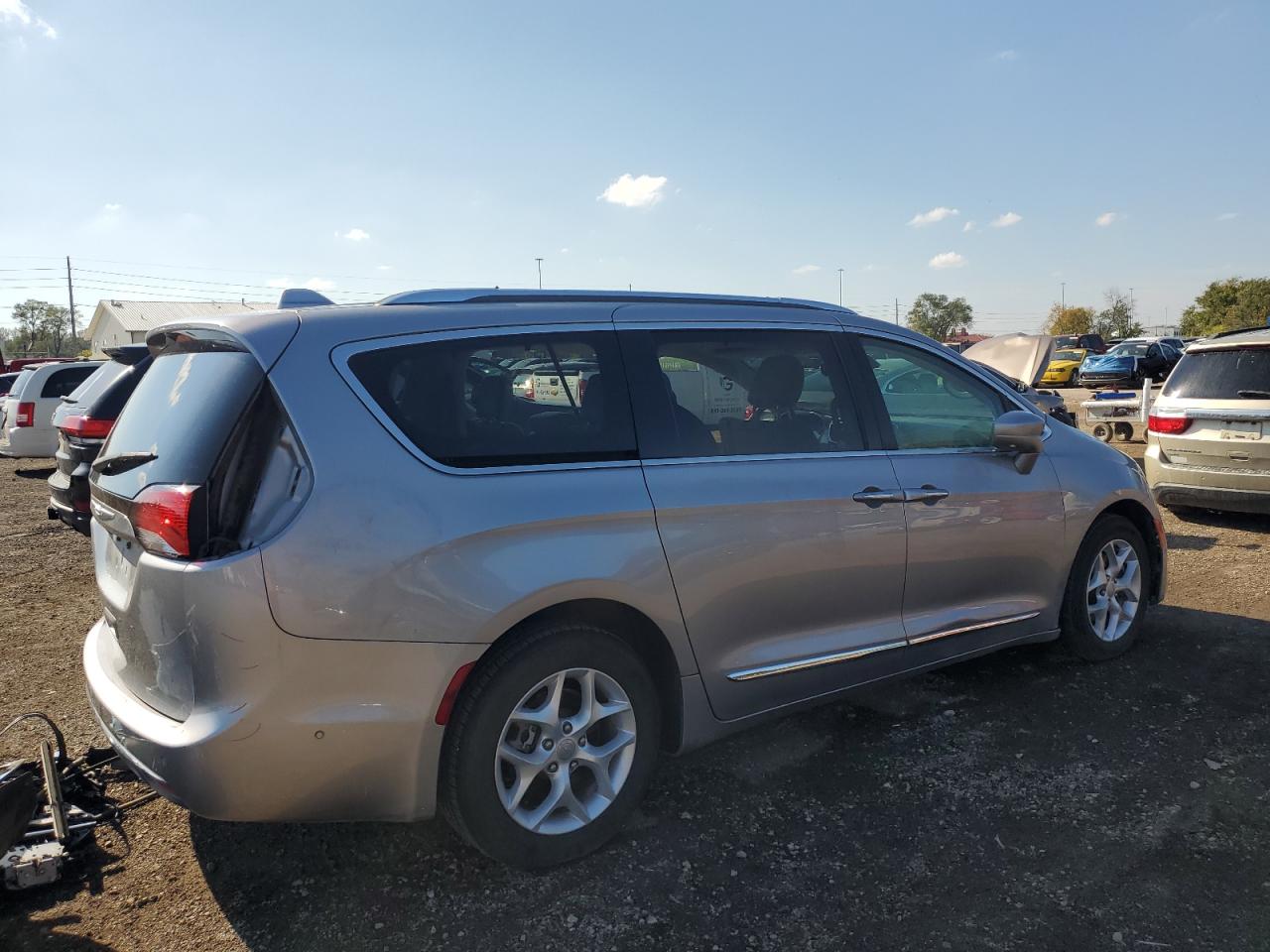 CHRYSLER PACIFICA TOURING L PLUS