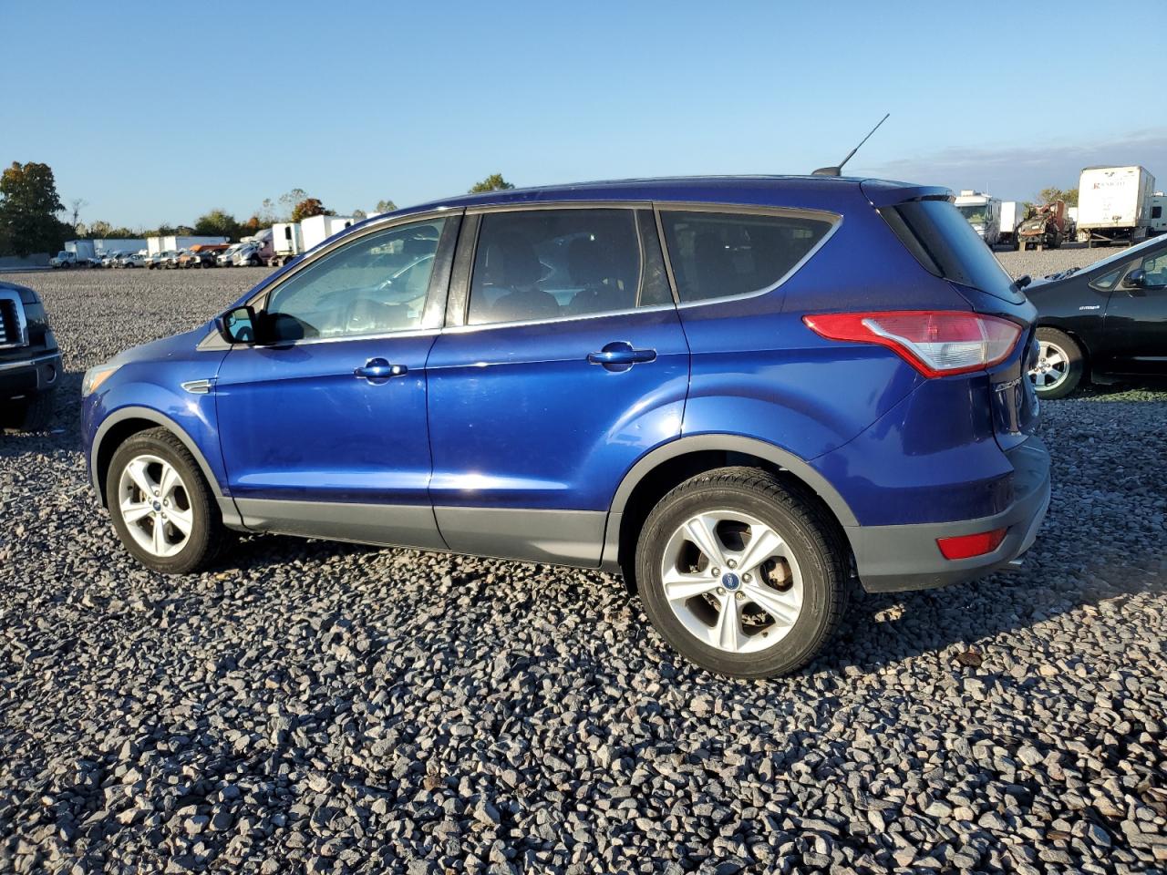 FORD ESCAPE SE