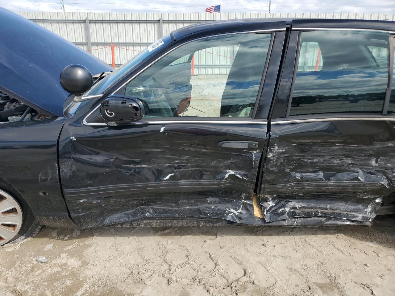 FORD CROWN VICTORIA POLICE INTERCEPTOR