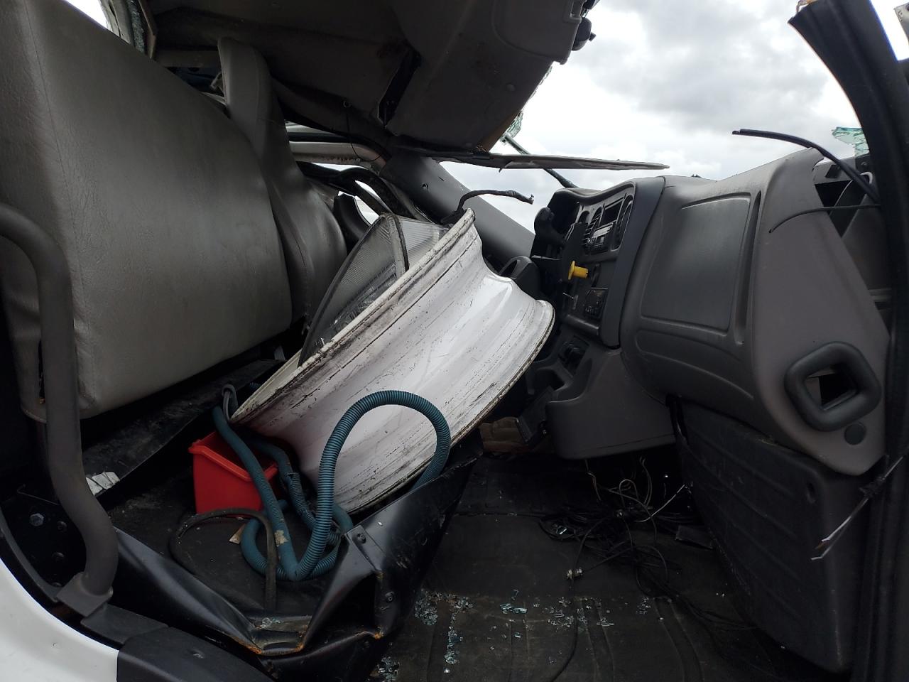 Lot #3287621021 2017 FREIGHTLINER M2 106 MED