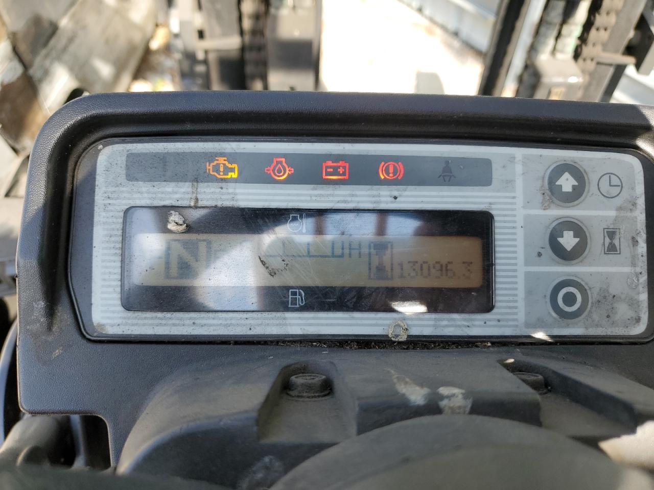 Lot #3290190212 2013 NISSAN FORKLIFT