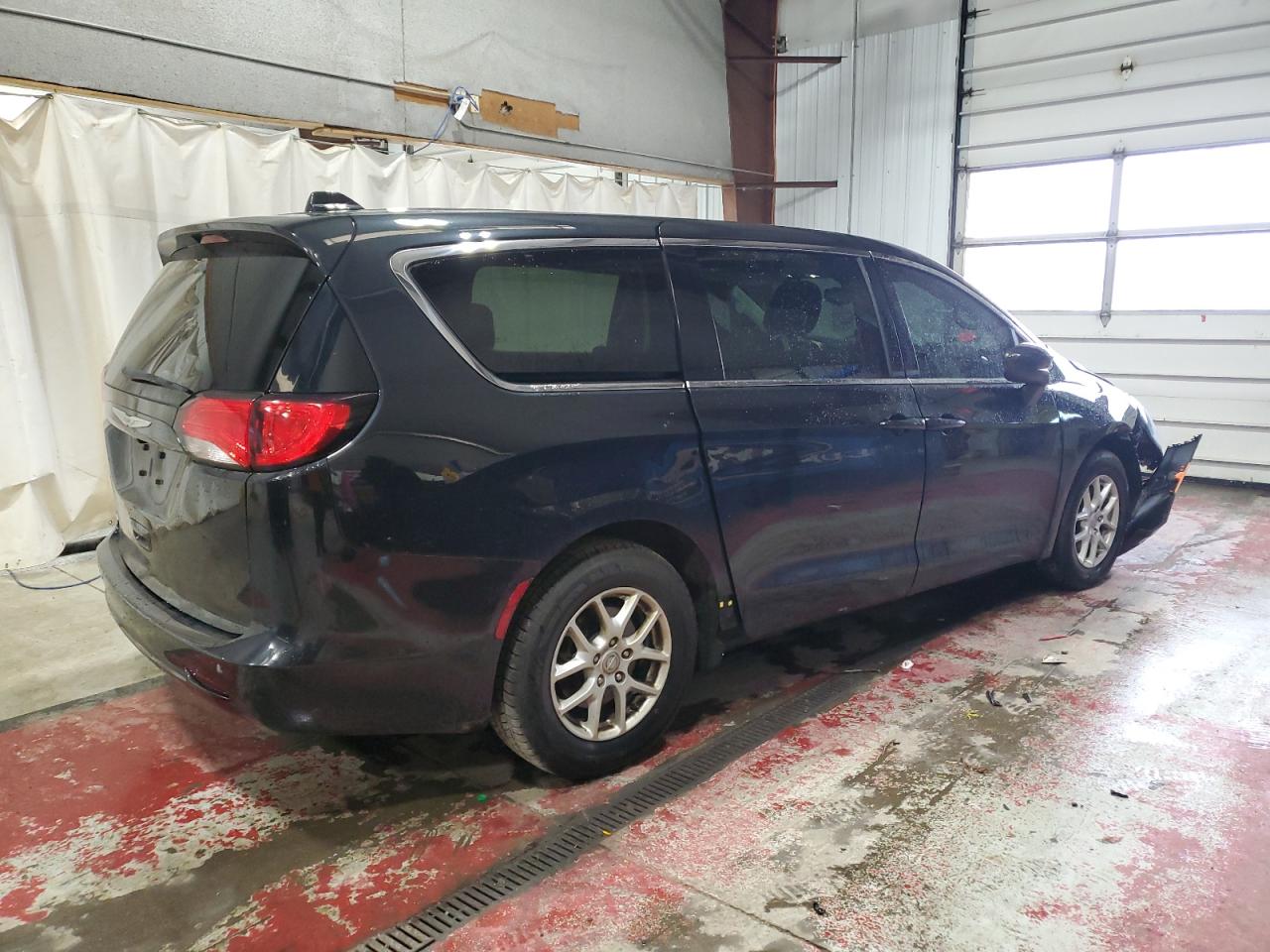 CHRYSLER PACIFICA TOURING