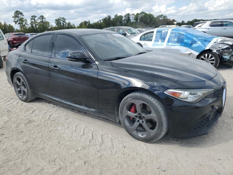 2017 ALFA ROMEO GIULIA Q4 ZARFAEDN4H7551101