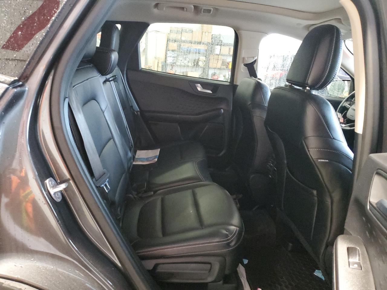 FORD ESCAPE SE SPORT