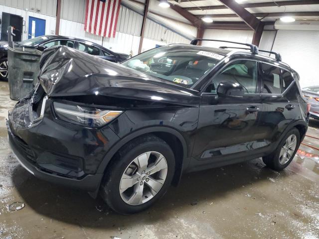 VOLVO XC40 T5 MOMENTUM