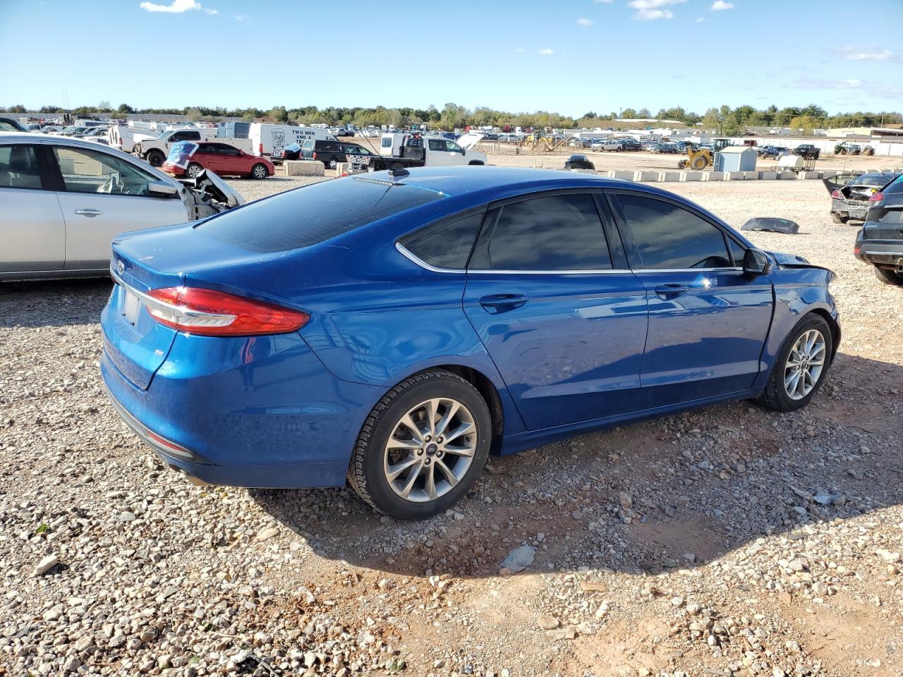 FORD FUSION SE