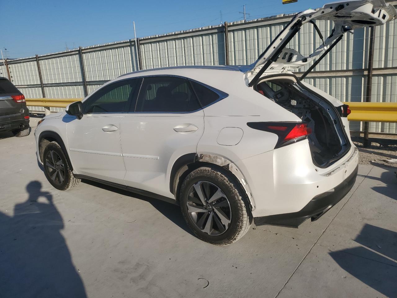 LEXUS NX 300 BASE