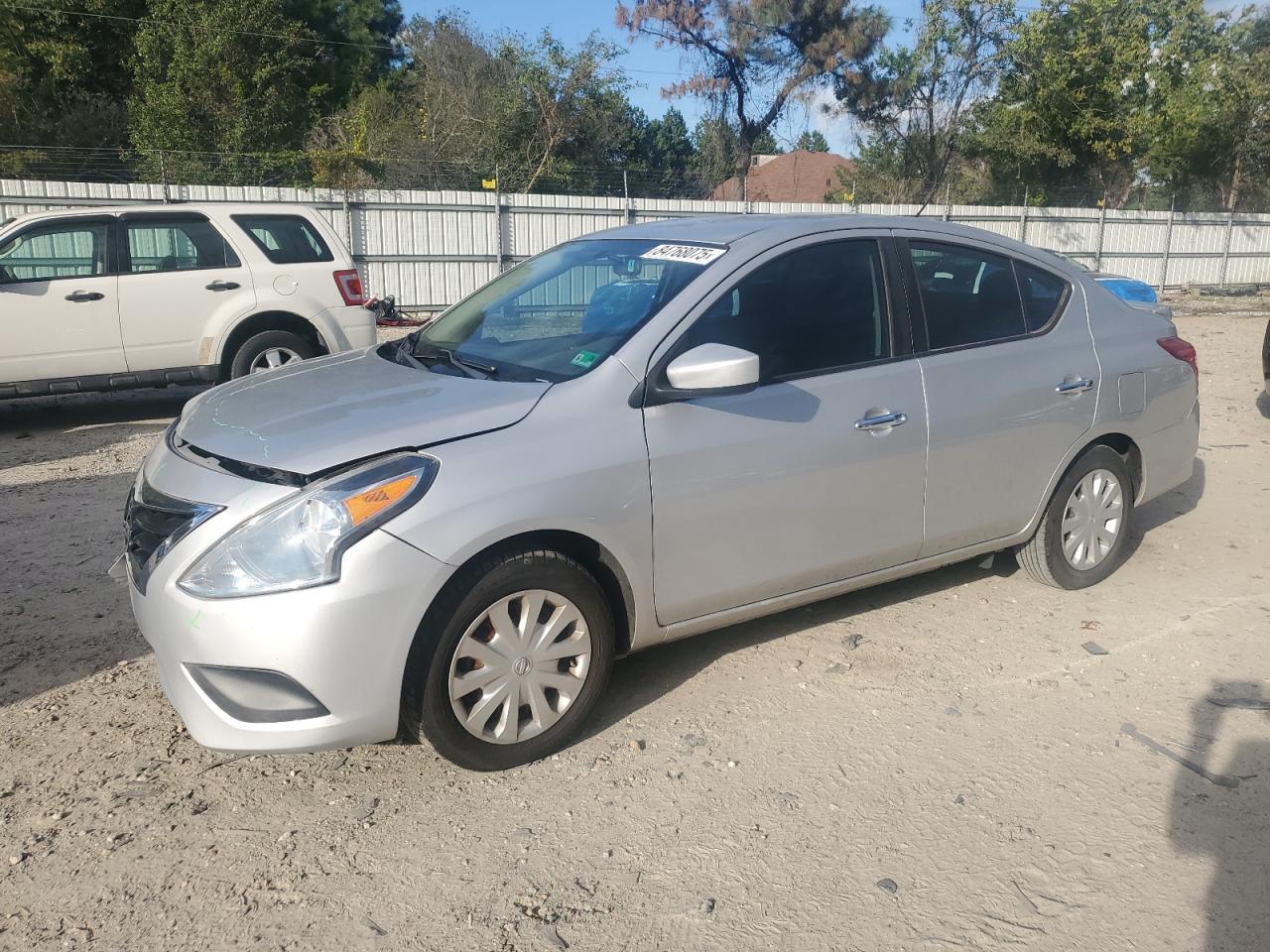 NISSAN VERSA S
