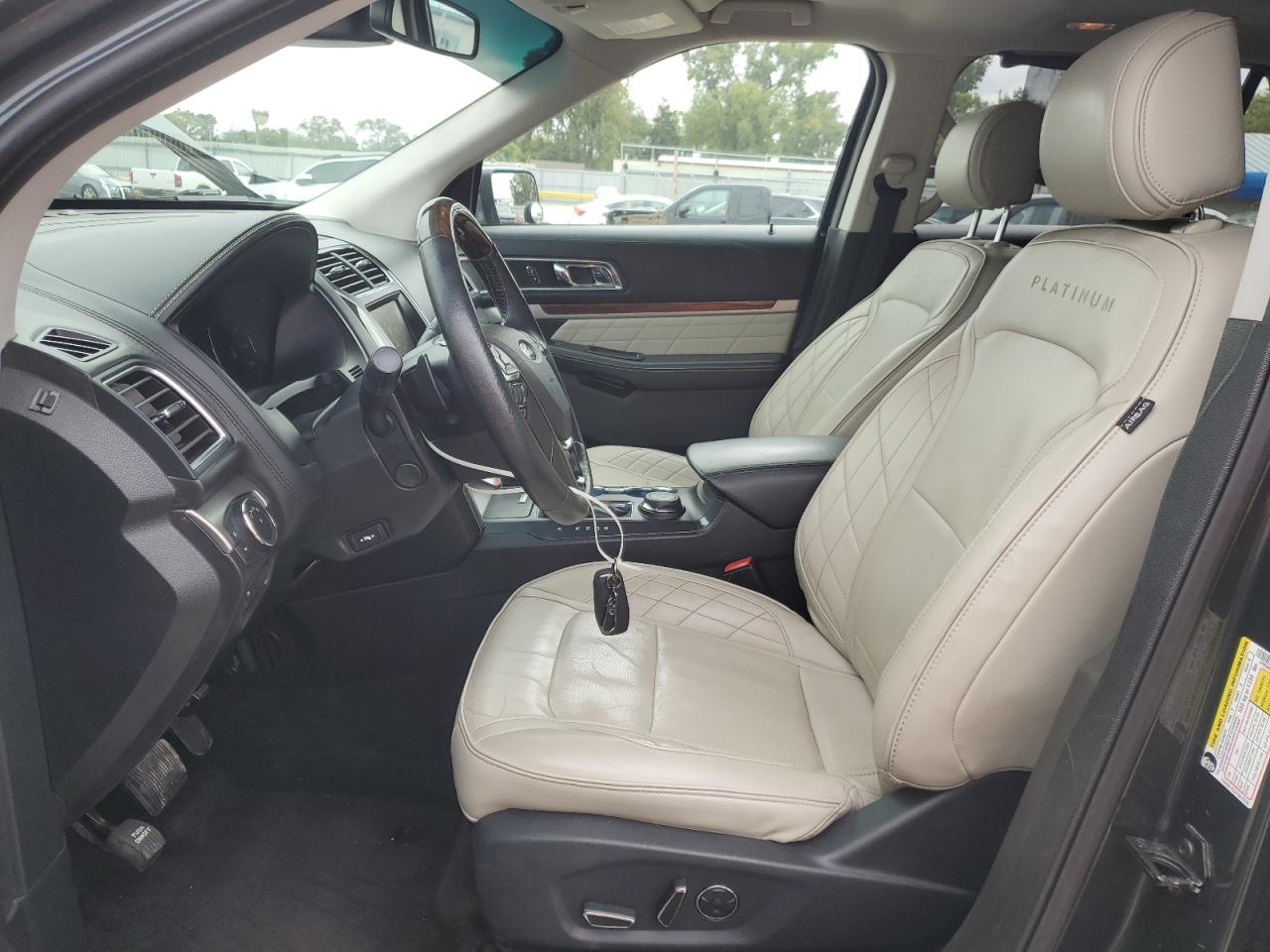 FORD EXPLORER PLATINUM