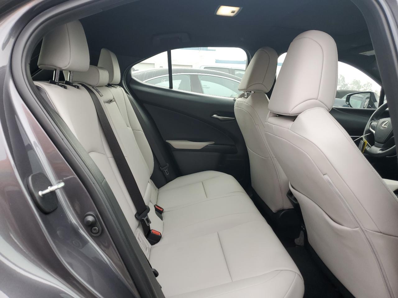LEXUS UX 250H BASE