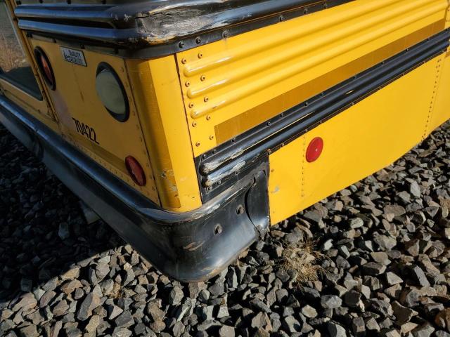 2004 FREIGHTLINER SAF-T-LINER C2 #3276985295