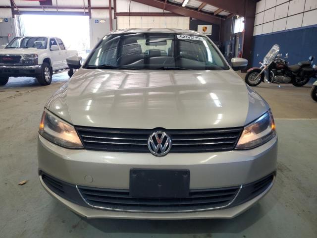 2013 VOLKSWAGEN JETTA SE - 3VWDP7AJ6DM216044